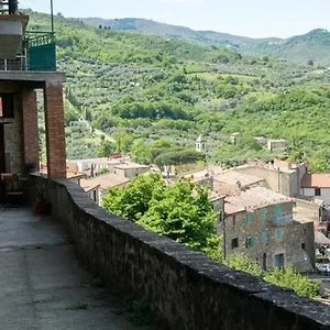 Appartamento Casa Angolo Cantina Nel Castello, Montegiovi