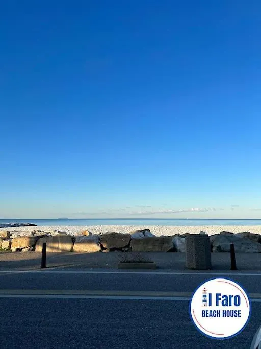 Il Faro Beach House Marina Di Pisa Italië